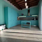 Spacious In With Shared Pool * Poppi