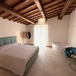 Spacious In With Shared Pool Poppi