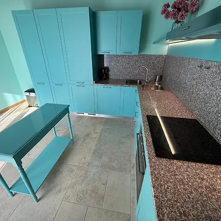 Spacious In With Shared Pool Casa vacanze